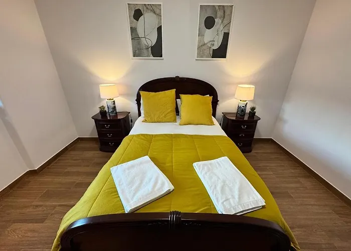 Paredes 10 Hébergement de vacances *